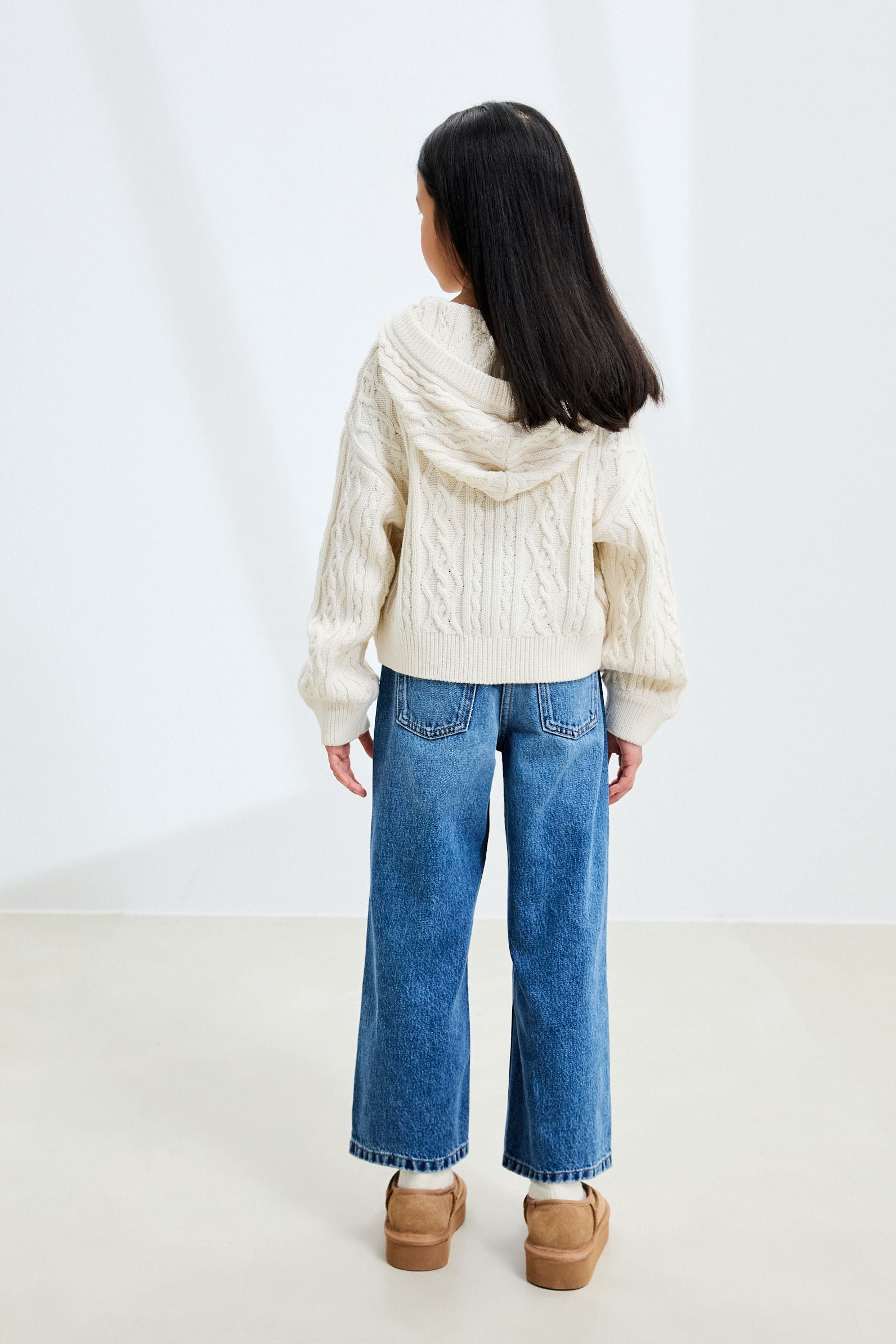 AM8799s7_3L.jpg