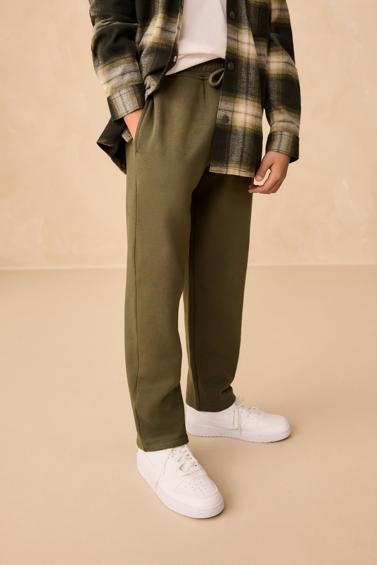 Joggers regular fit fără manșete – verde khaki, băieți, 3 ani - 16 ani, NEXT