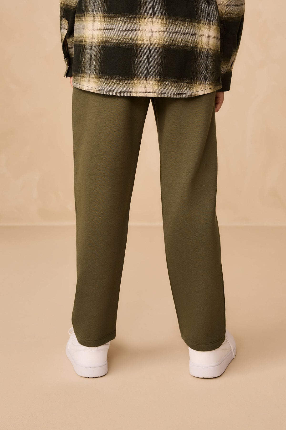 Joggers regular fit fără manșete – verde khaki, băieți, 3 ani - 16 ani, NEXT