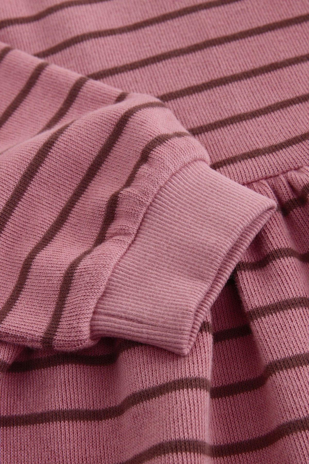 G68599s8_3L.jpg