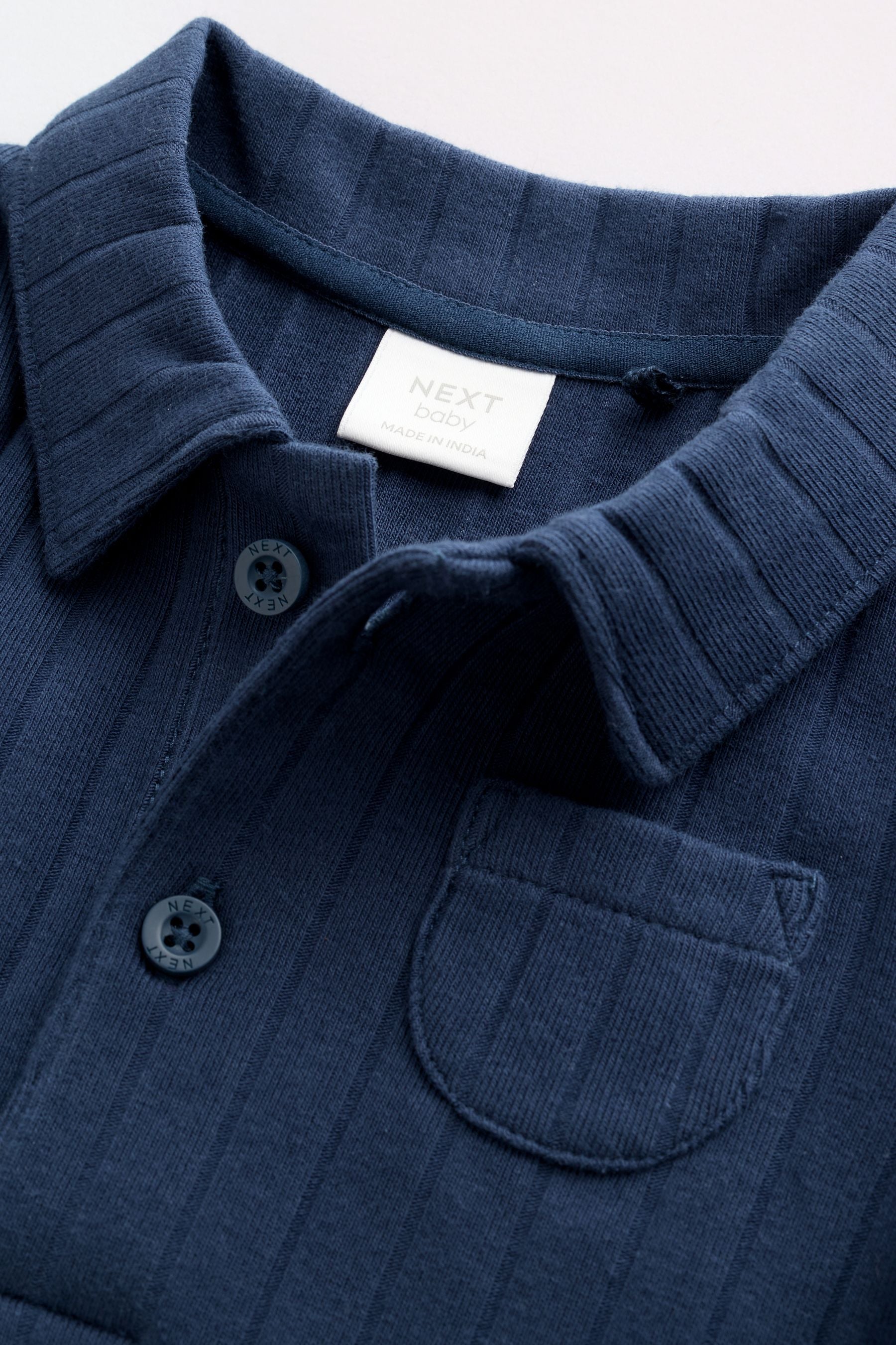 G68909s5_3L (1).jpg