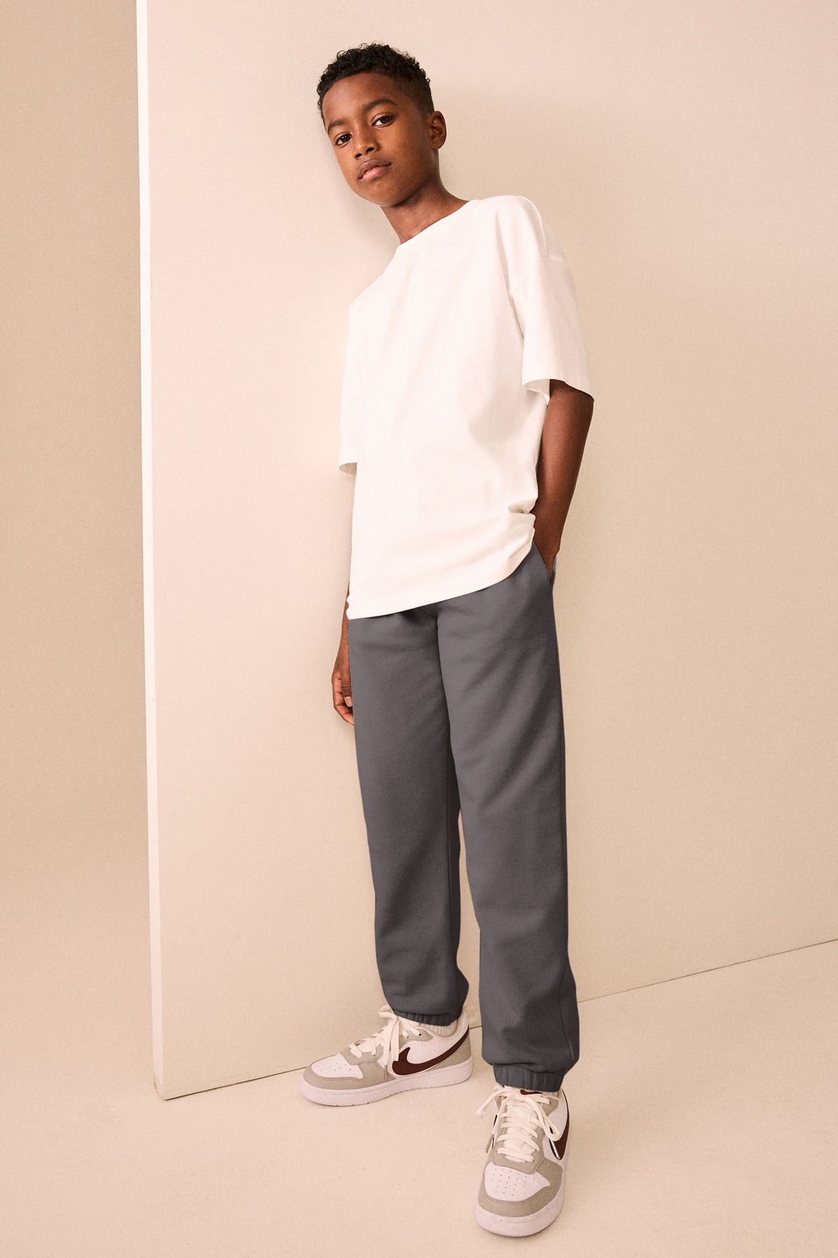 Pantaloni de trening Regular Fit Mink Brown - Mink Brown, Băieți, 3 ani - 16 ani, NEXT - imagine 13