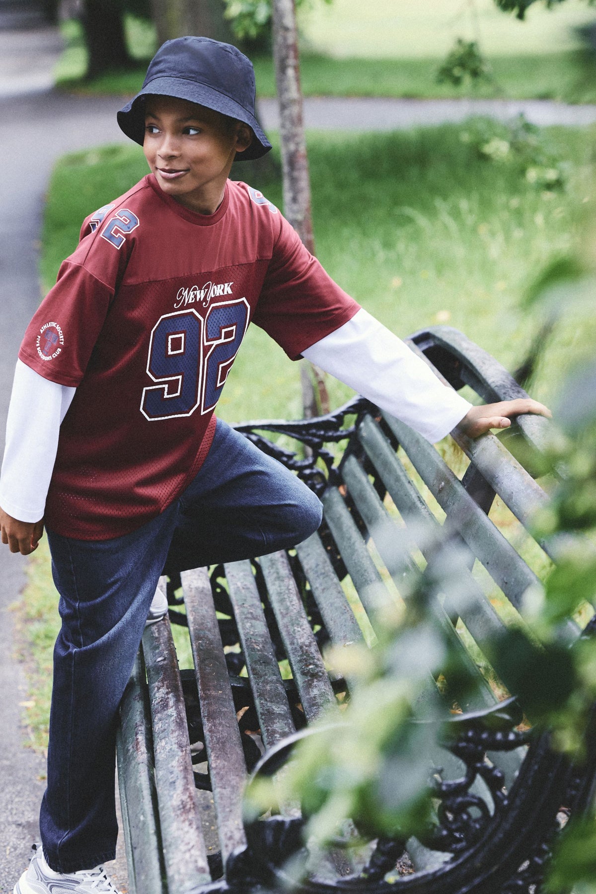 V47683s3_3L.jpg
