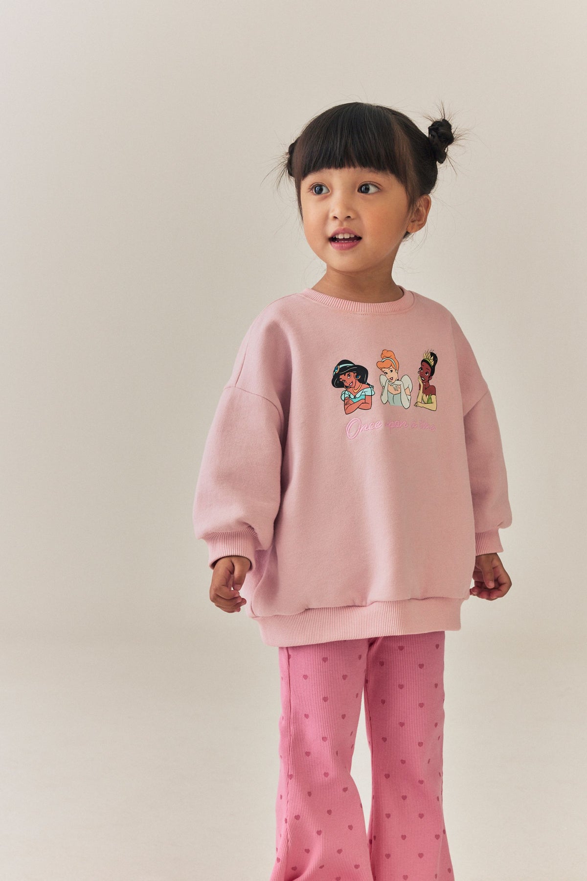 Set Disney Princess bluză de trening și pantaloni evazați – roz pal, fete, 3-6 luni - 6-7 ani, NEXT - imagine 6