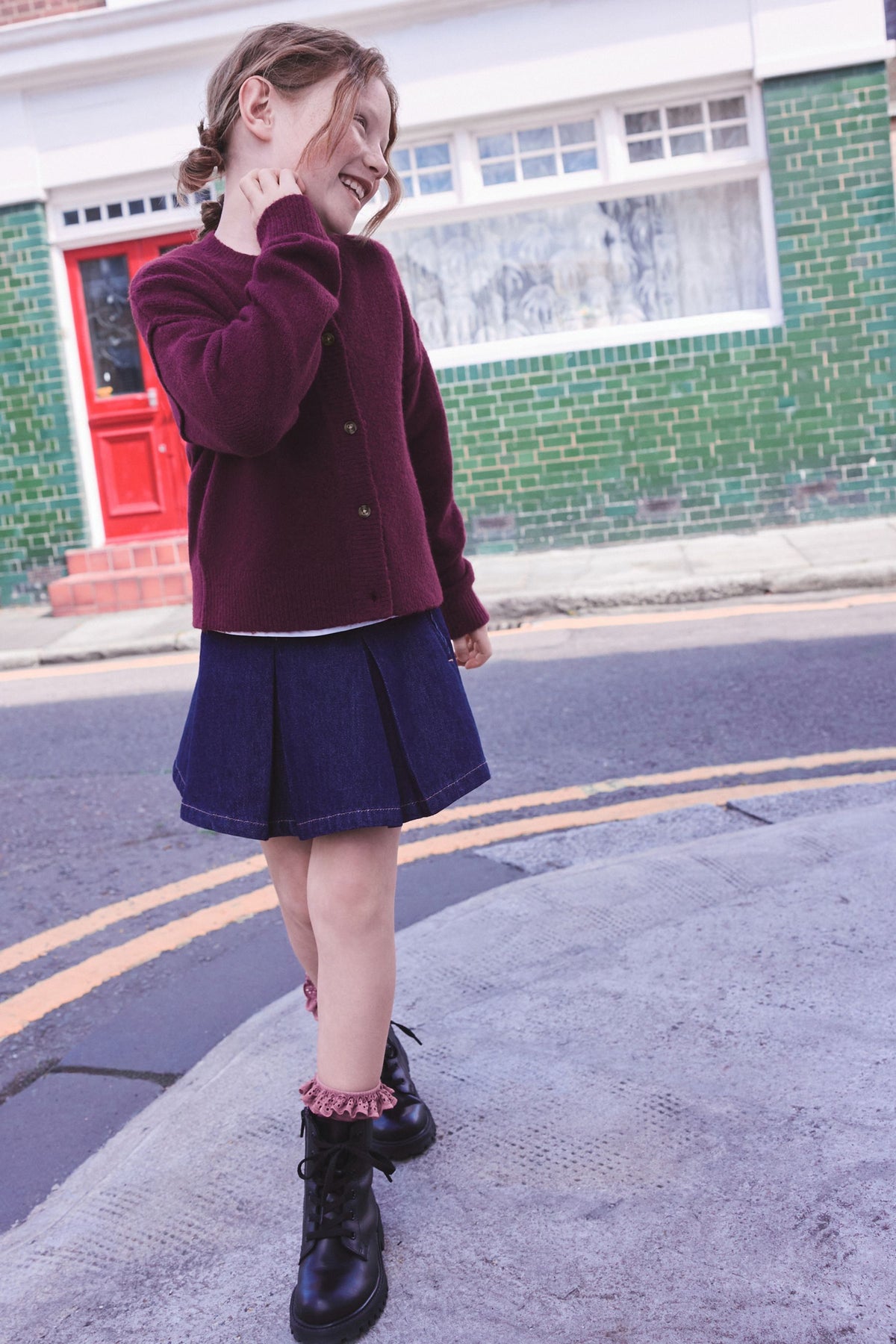 V61607s3_3L.jpg