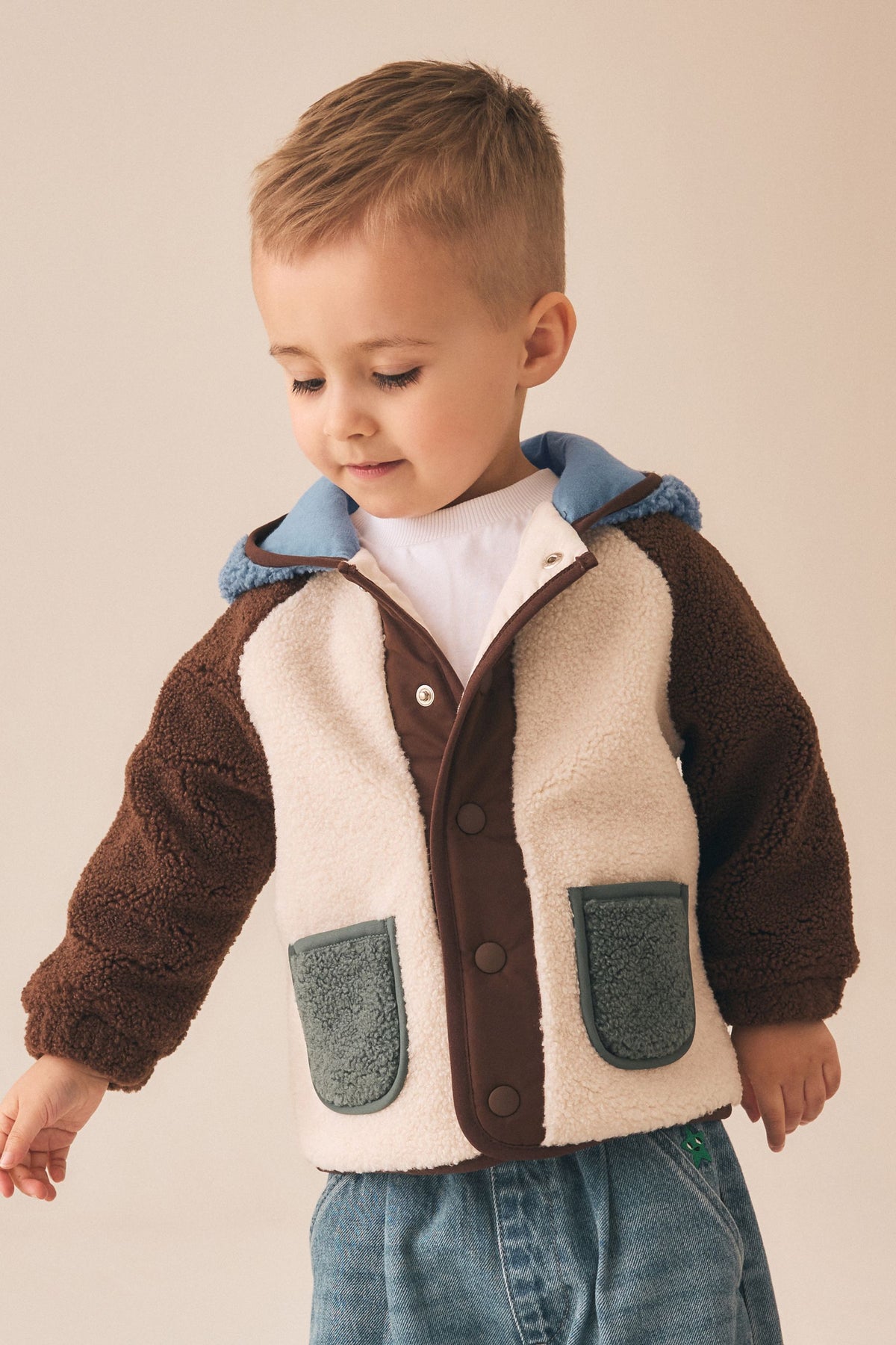 Bluză fleece cu glugă colour block – neutru/maro tan, băieți, 3-6 luni - 5-6 ani, NEXT