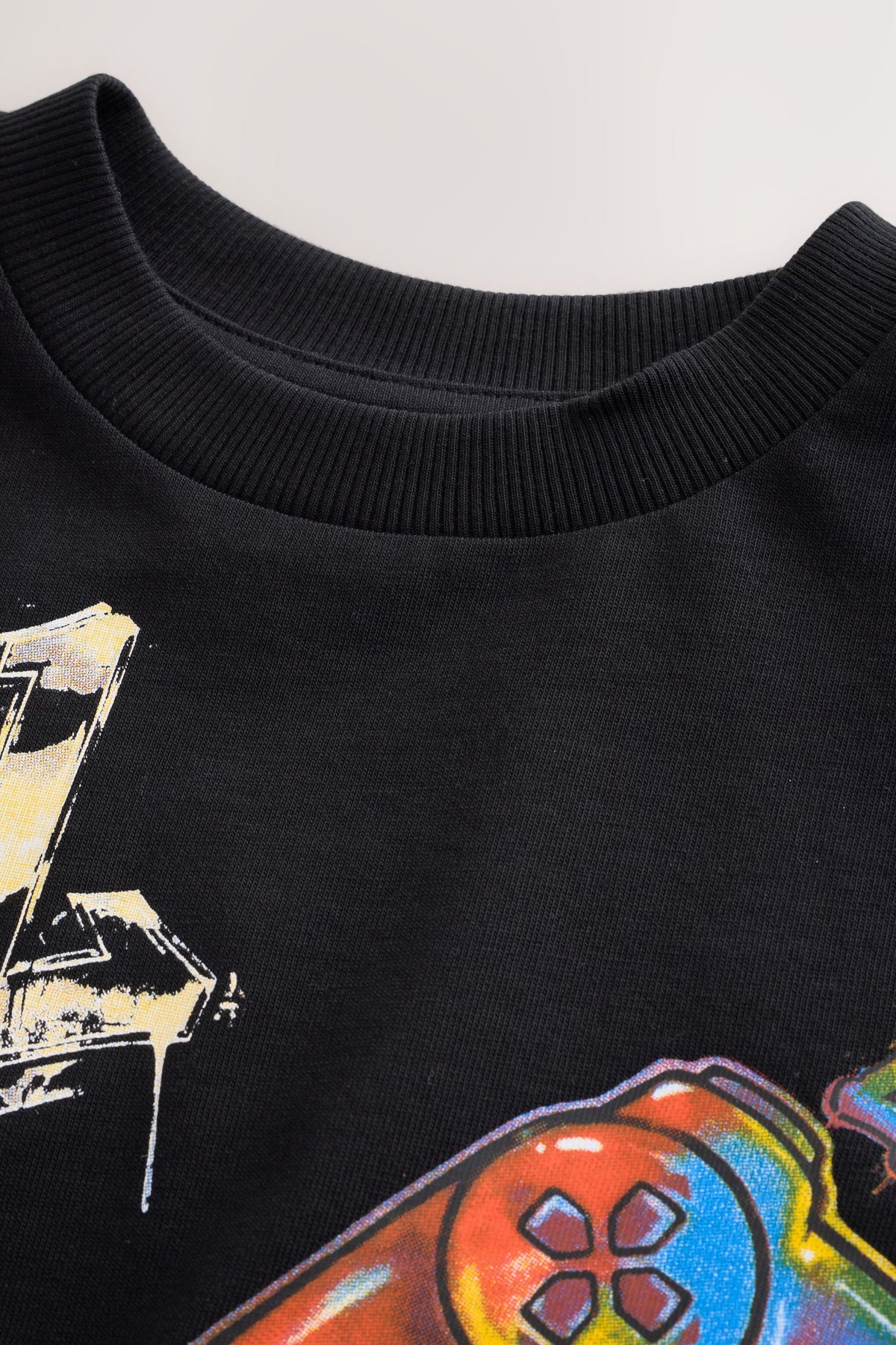 Tricou grafic cu mânecă scurtă Black Mixed Graffiti - Negru, Băieți, 3 ani - 16 ani, NEXT - imagine 3