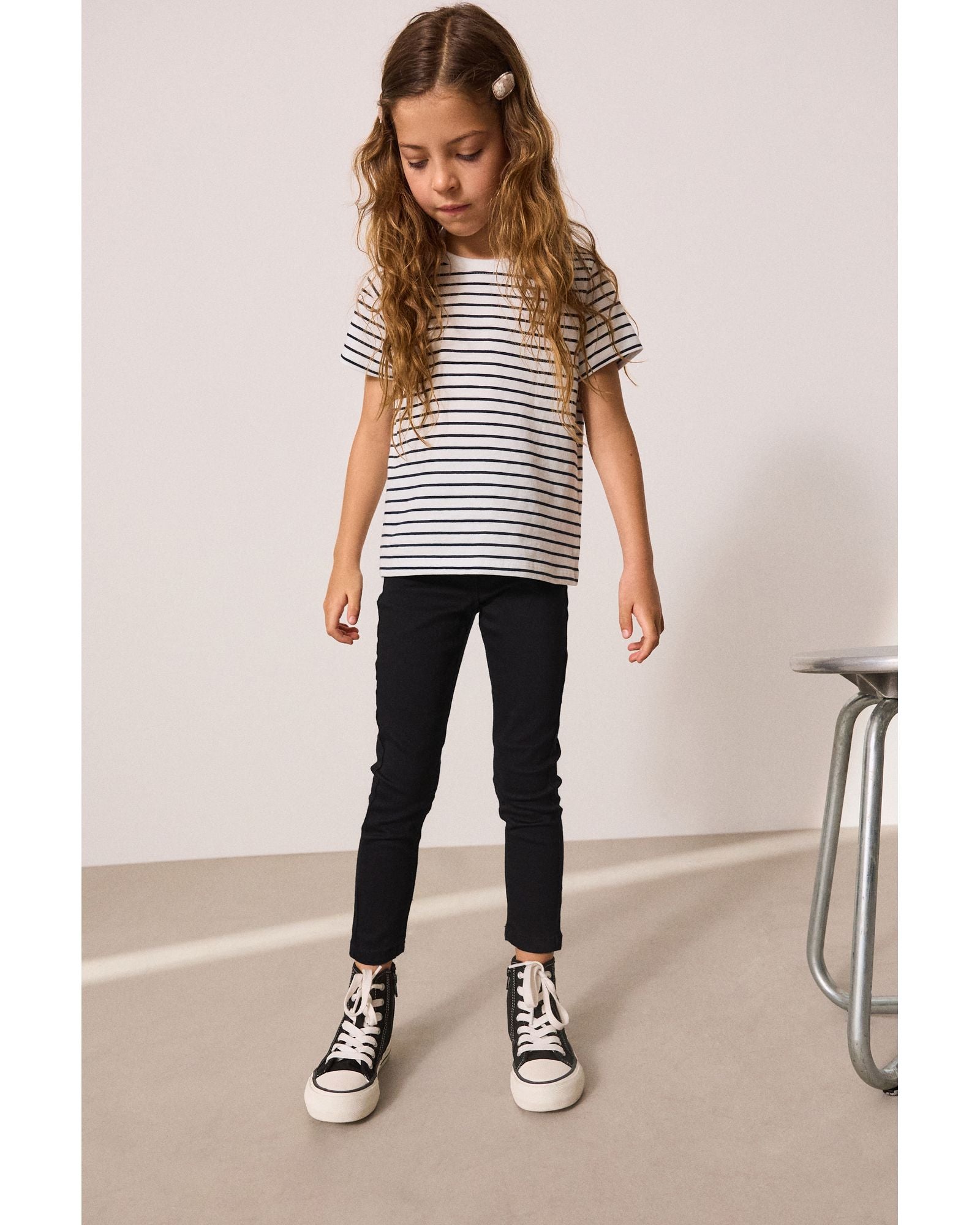 562511s4.jpg