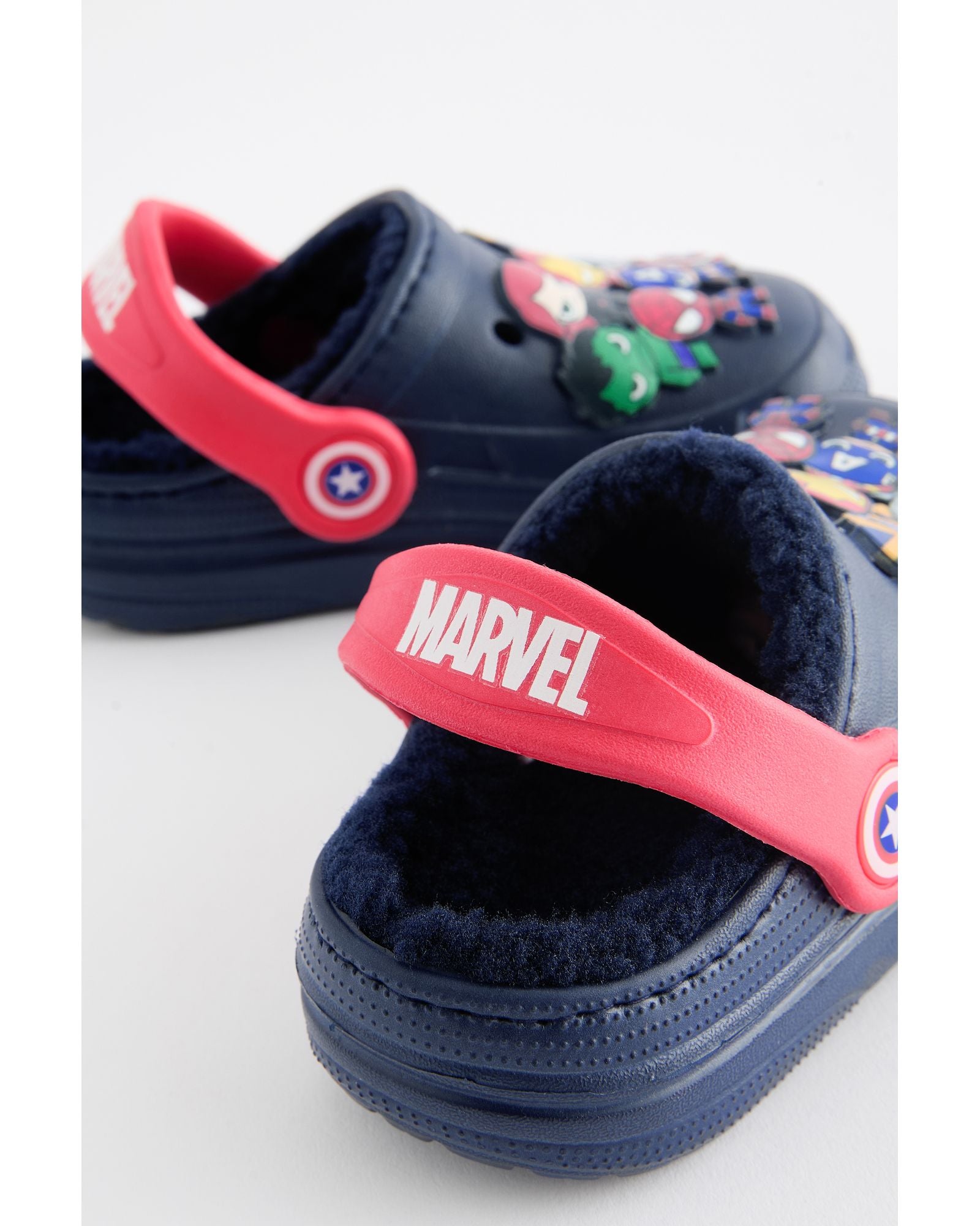 706887s2.jpg