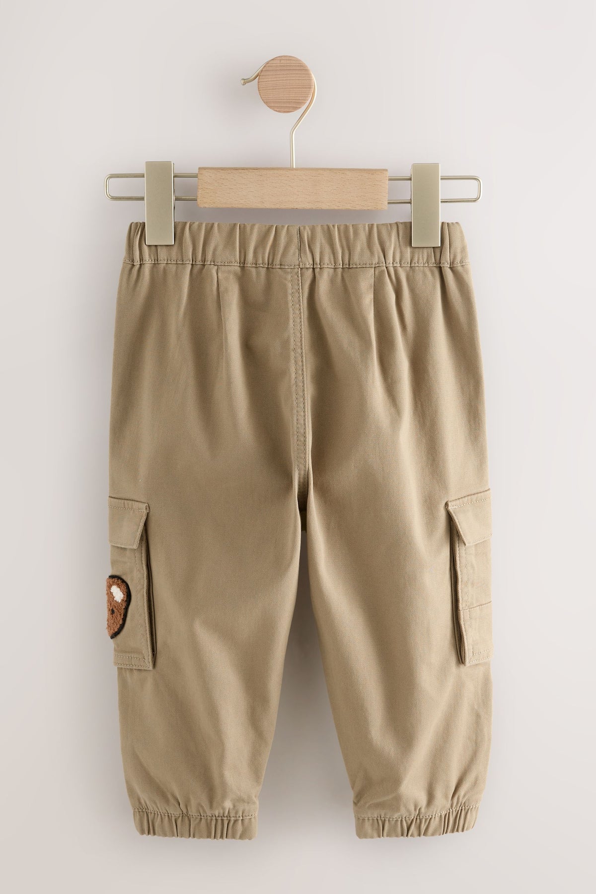Pantaloni cargo Bear – maro tan, băieți, 3-6 luni - 6-7 ani, NEXT