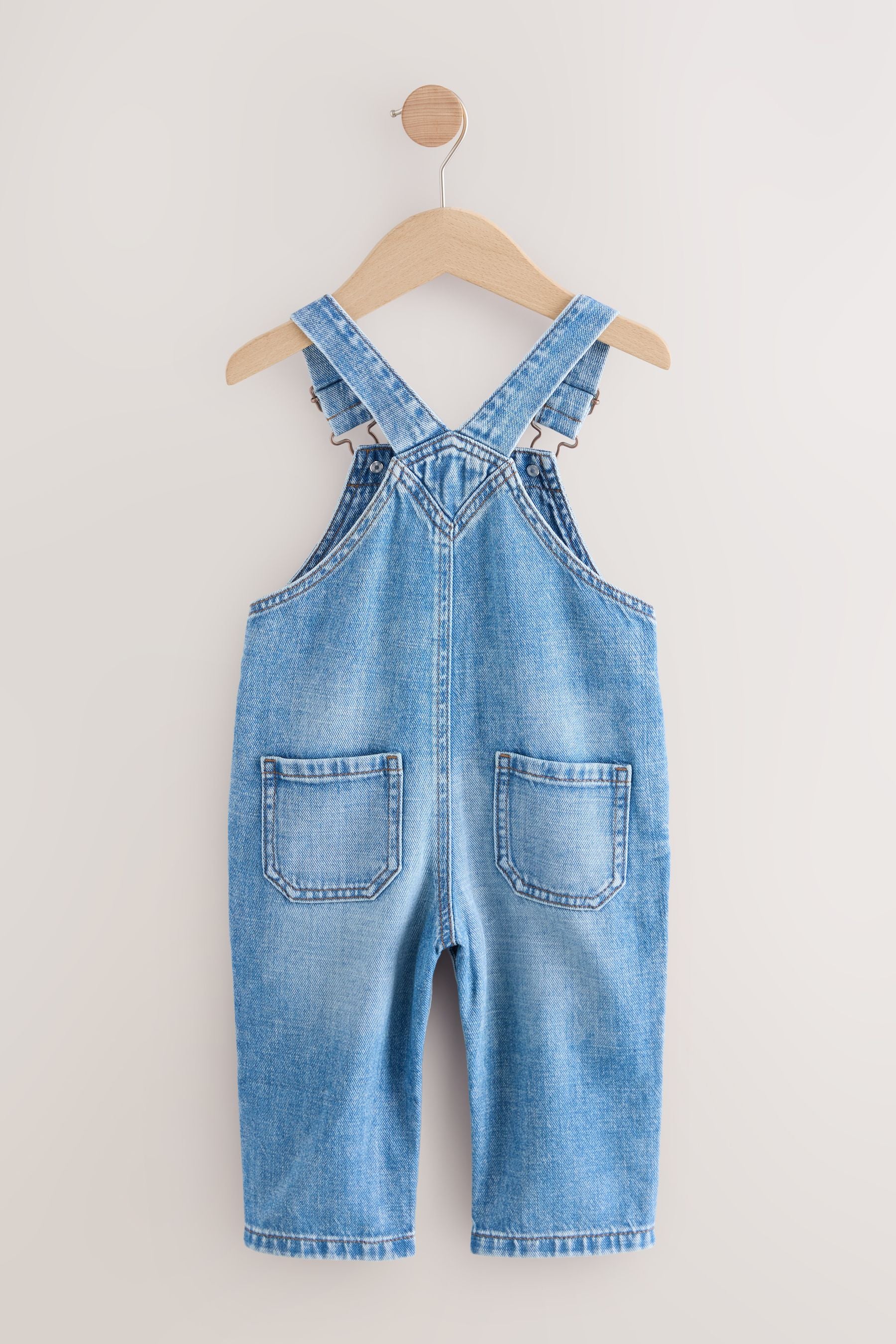 AW3951s2_3L (1).jpg