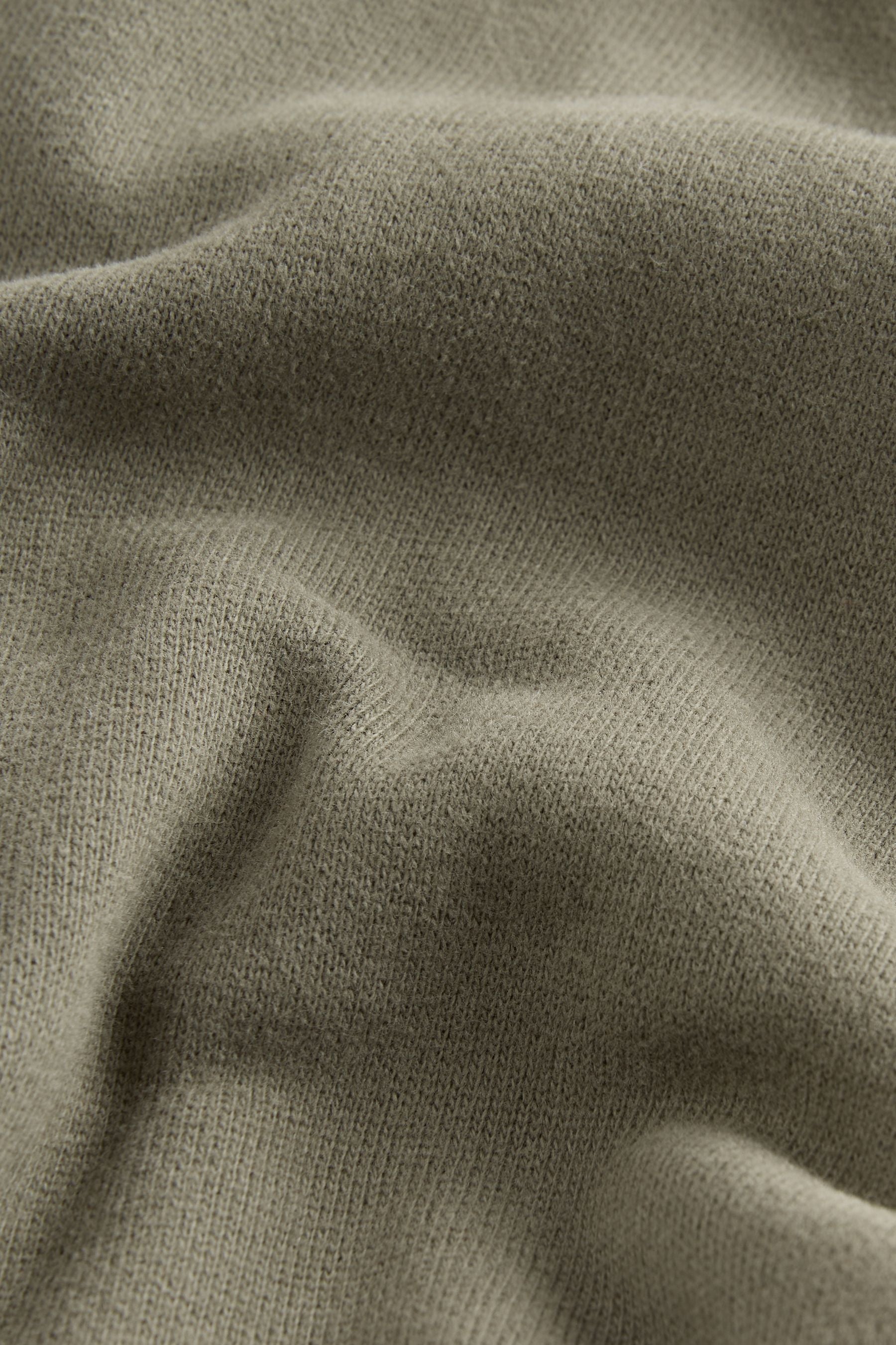 F14842s3_3L.jpg