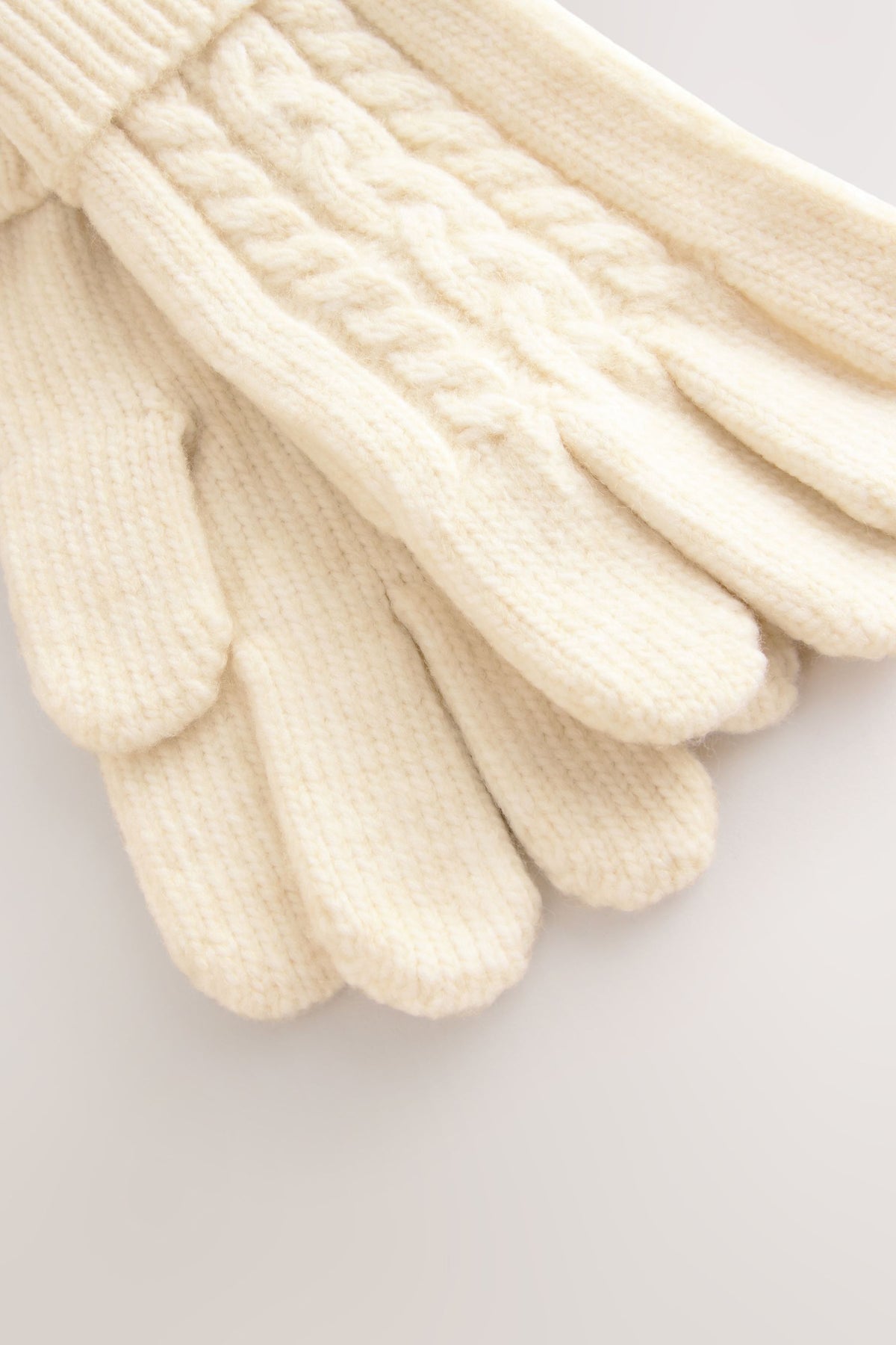Set cu căciulă cable knit, fular și mănuși – ecru, fete, 3-4 ani - 14-16 ani, NEXT - imagine 13