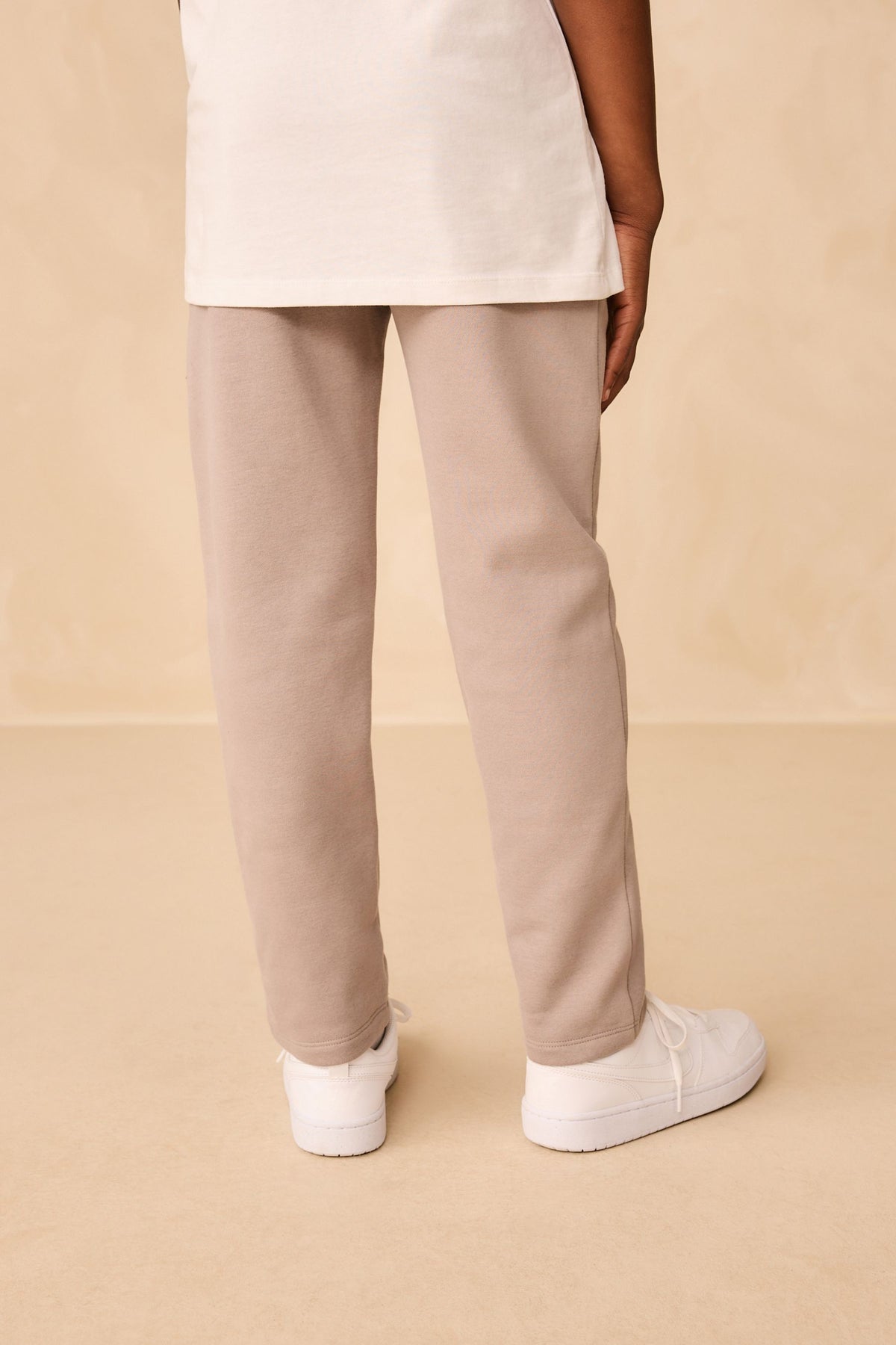Joggers regular fit fără manșete – stone, băieți, 3 ani - 16 ani, NEXT