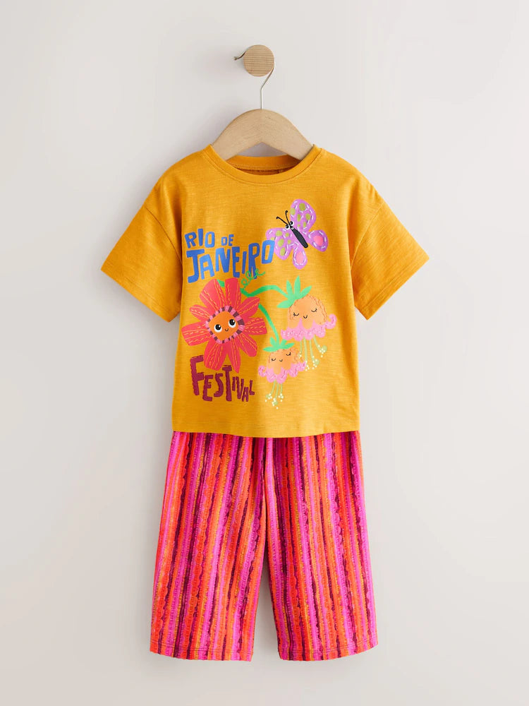 Set cu tricou și pantaloni cu croială amplă - galben/ocru, NEXT