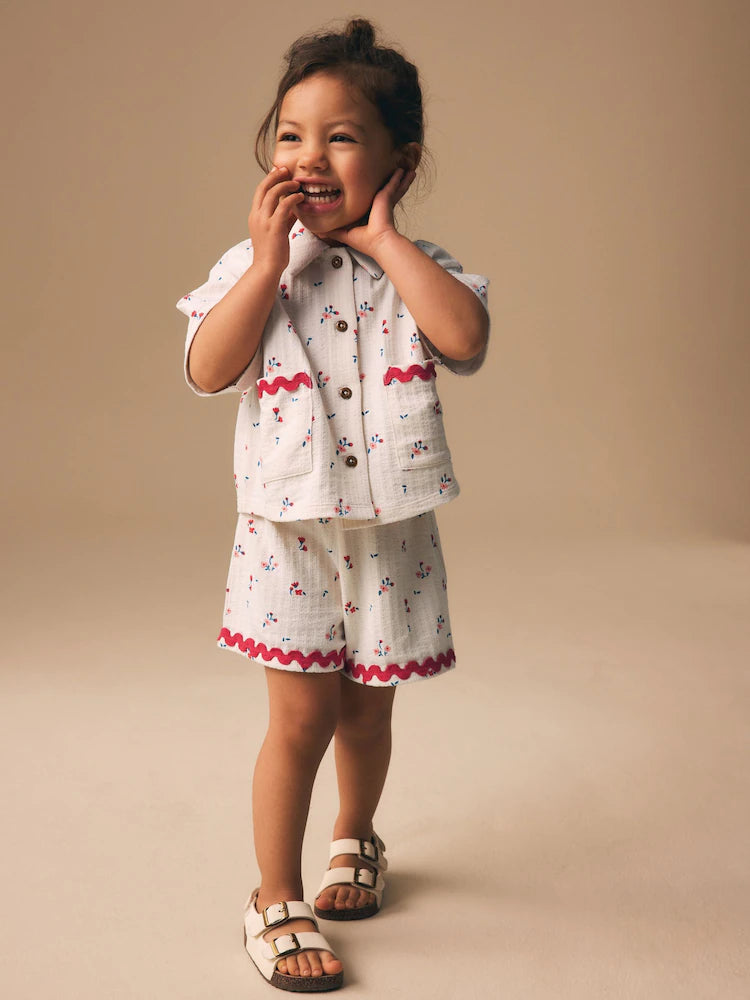 ECRU WHITE DITSY FLOWER SHORT SLEEVE BUTTON SHIRT AND SHORTS SET