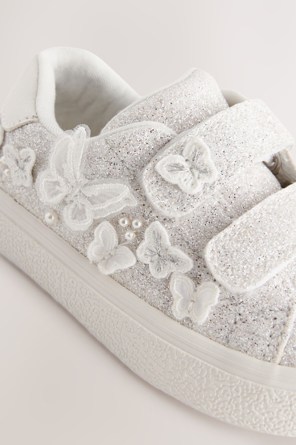 Sneakers cu fluture, glitter și prindere velcro – albi, fete, NEXT