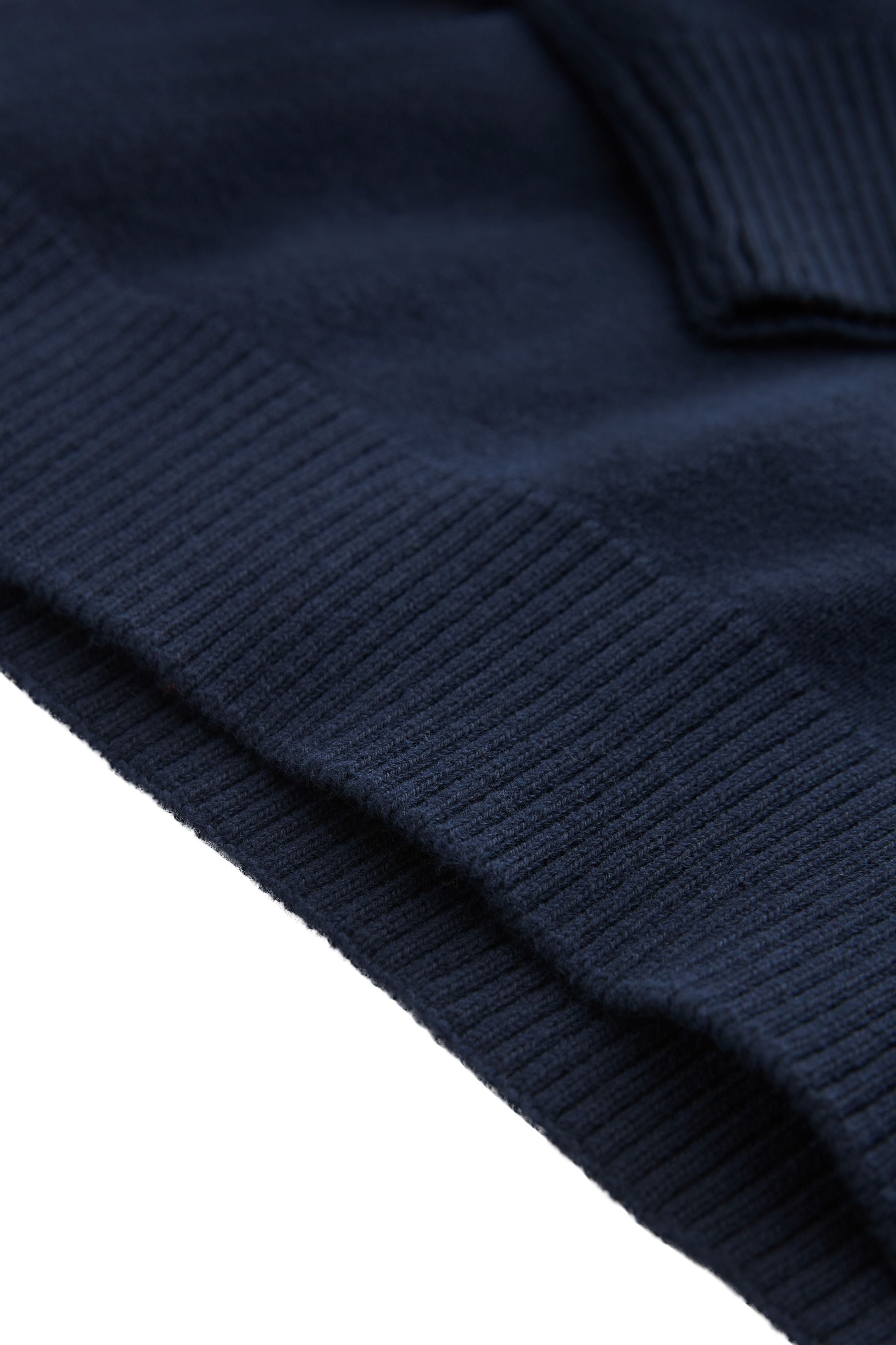 Q90670s7_3L.jpg