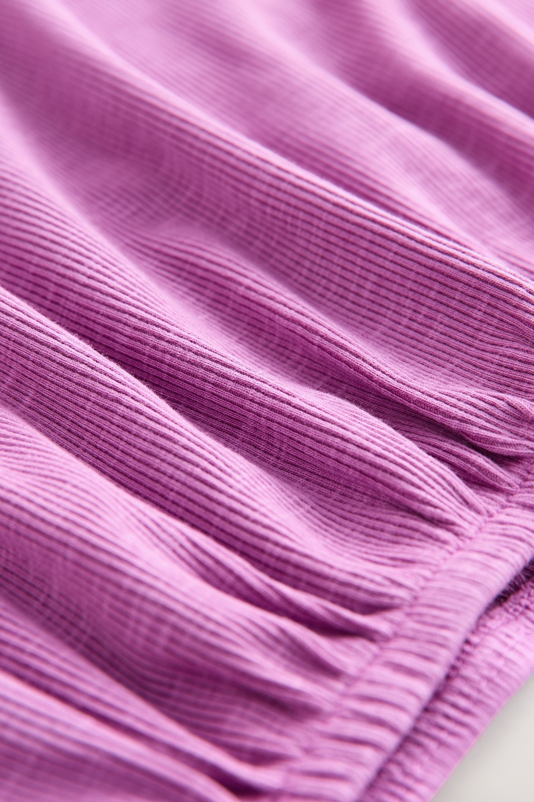 V08599s3_3L.jpg