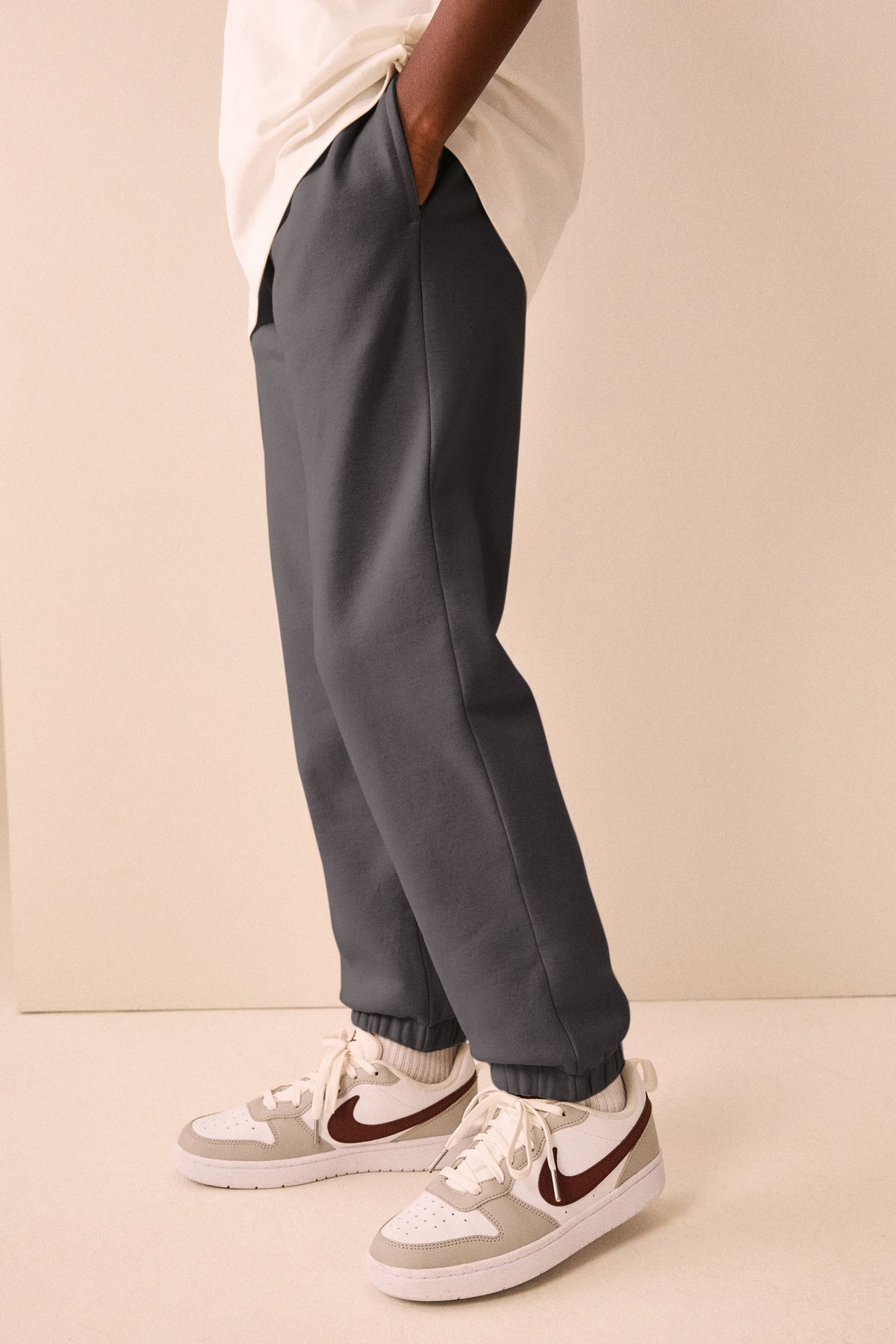 Pantaloni de trening Regular Fit Mink Brown - Mink Brown, Băieți, 3 ani - 16 ani, NEXT - imagine 11