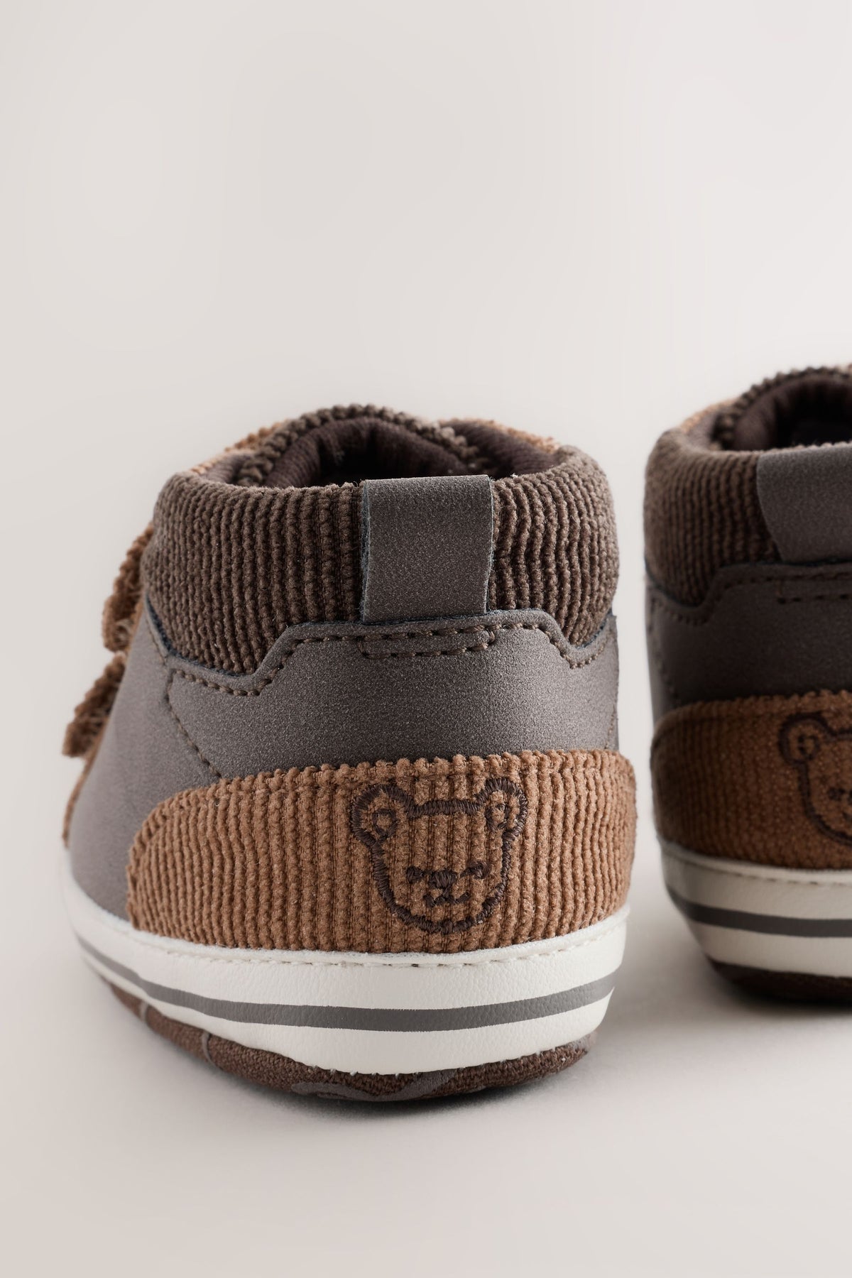 V60311s3_3L.jpg