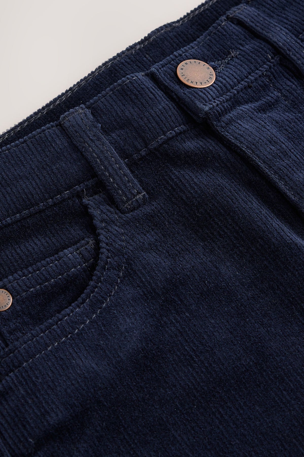 Pantaloni din catifea reiată cu 5 buzunare – bleumarin, băieți, 3 ani - 16 ani, NEXT - imagine 5