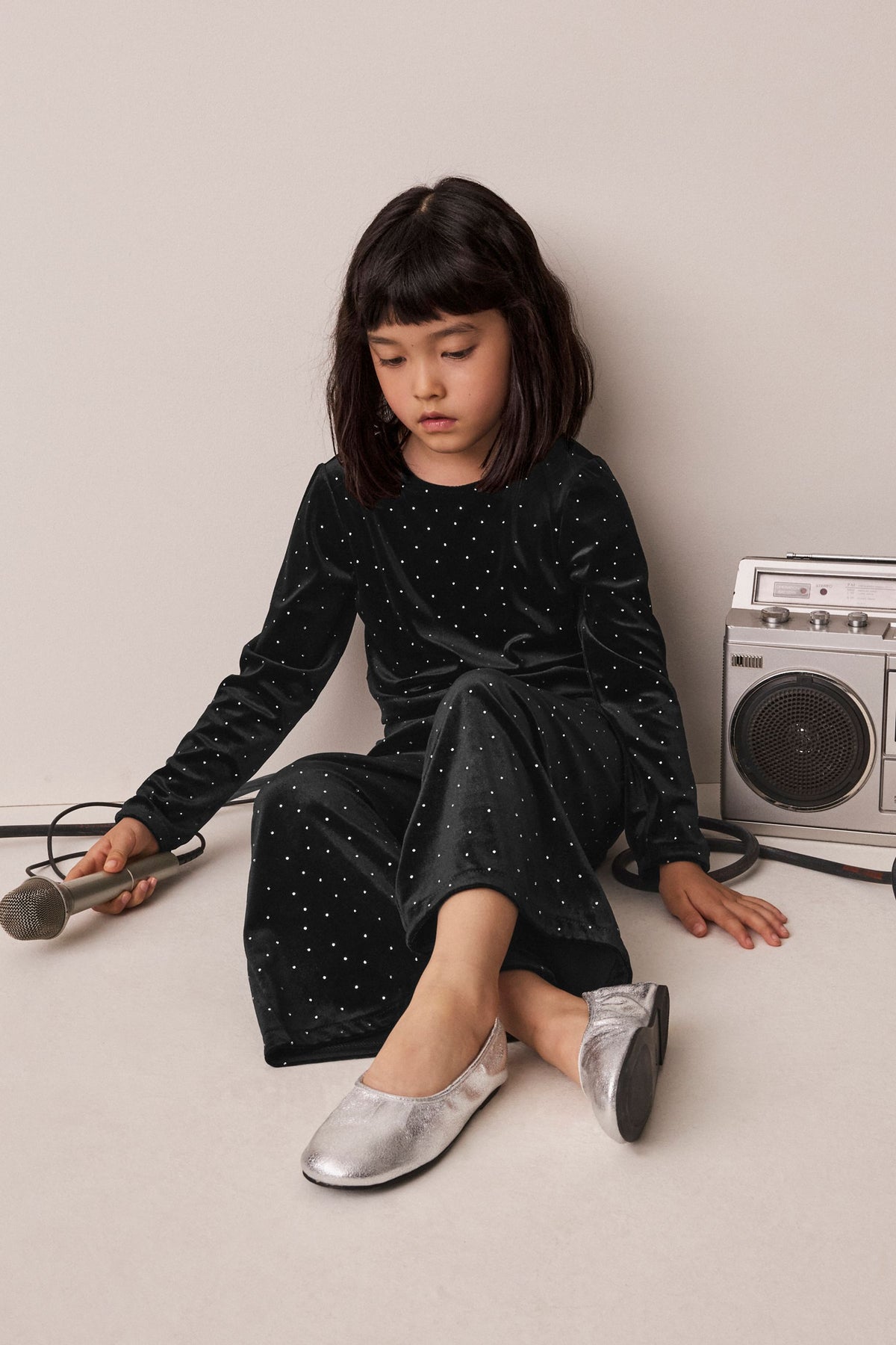 Set cu pantaloni din velur cu sclipici – negru, fete, 3 ani - 16 ani, NEXT - imagine 4