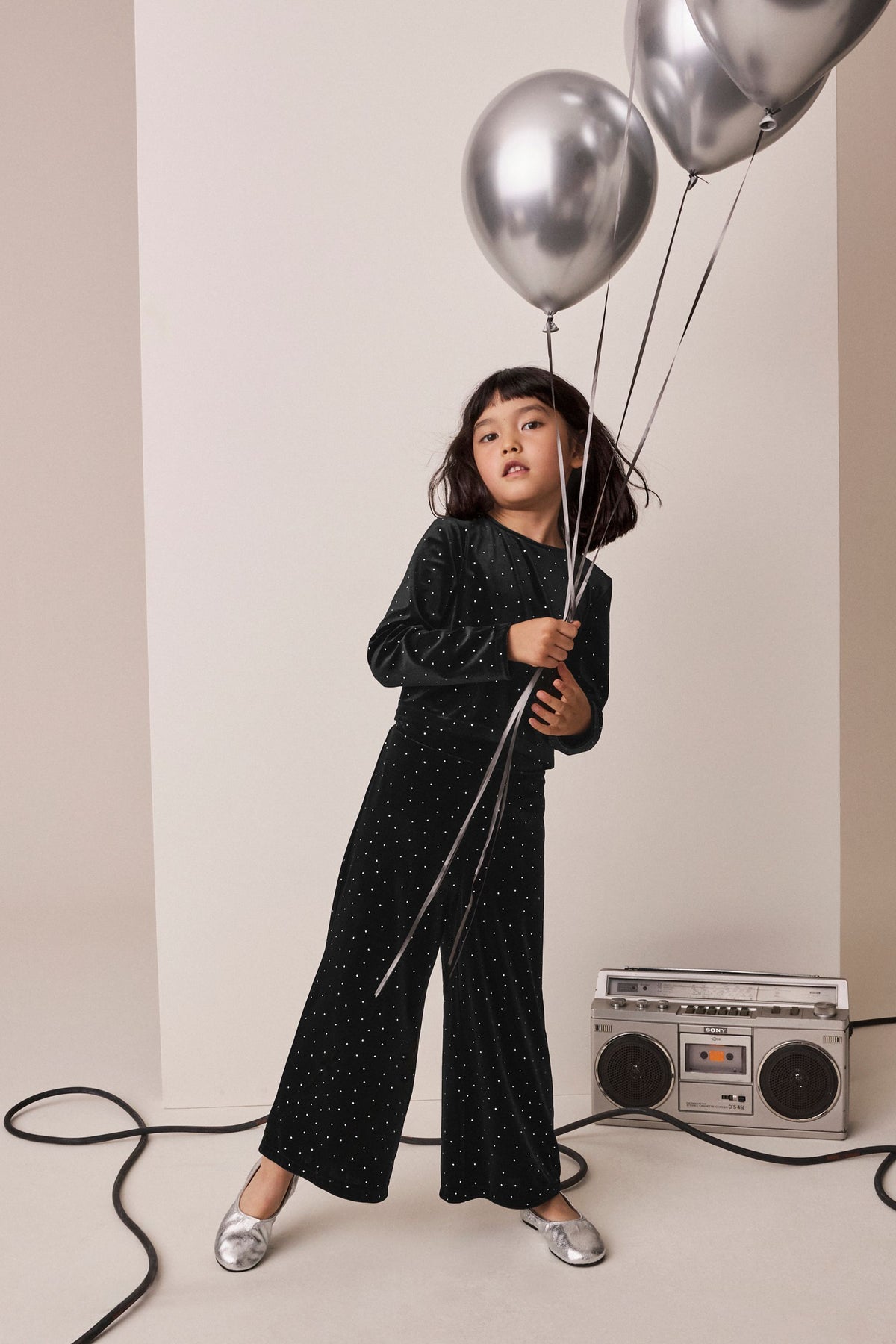 Set cu pantaloni din velur cu sclipici – negru, fete, 3 ani - 16 ani, NEXT - imagine 6