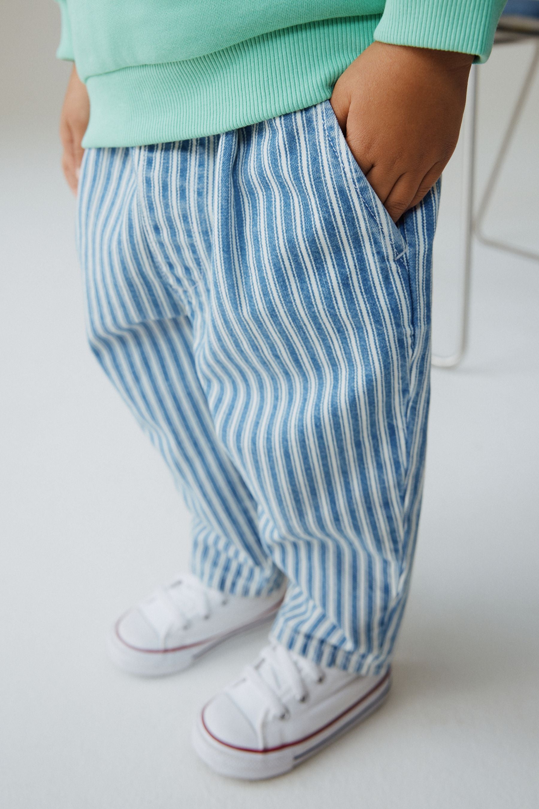 W48200s3_3L.jpg