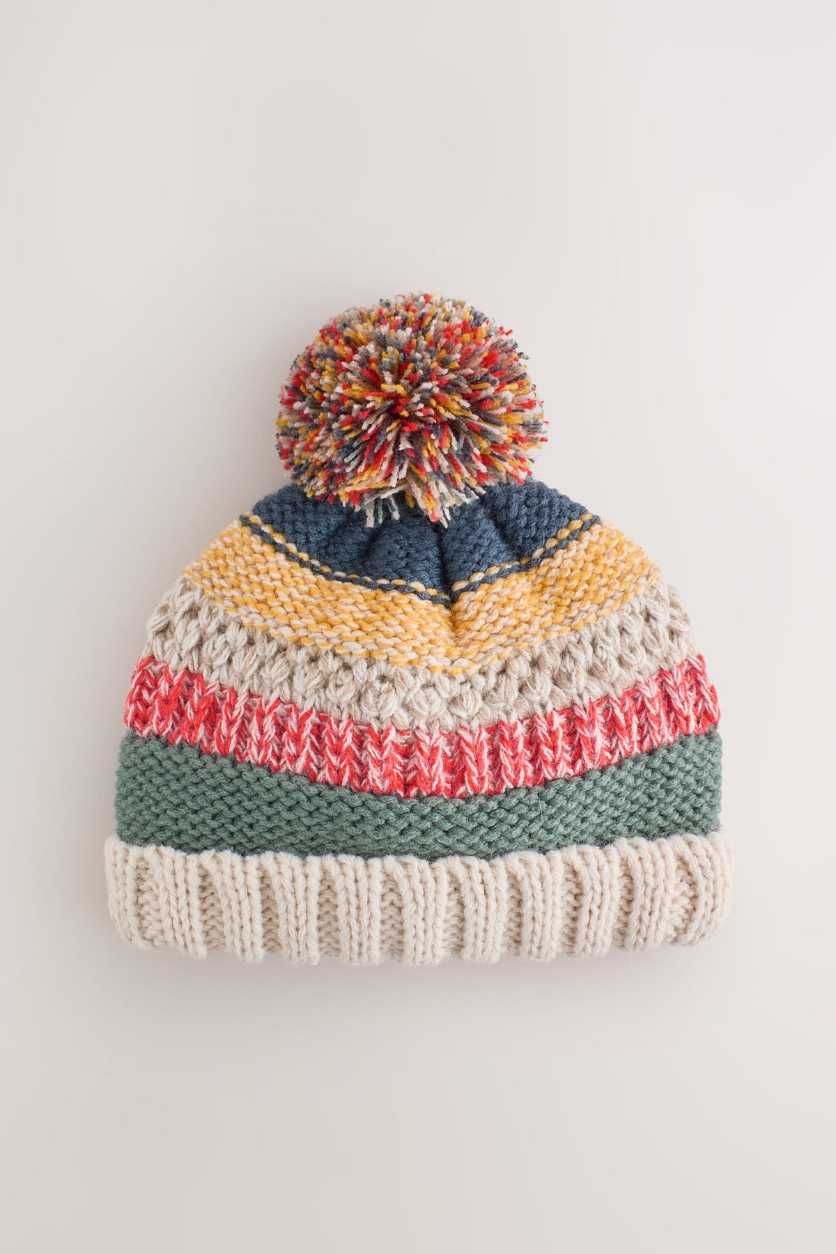 Căciulă tricotată cu pompon, cu dungi colorate – multicolor, nou-născuți, mărime inițială - 2-3 ani, NEXT