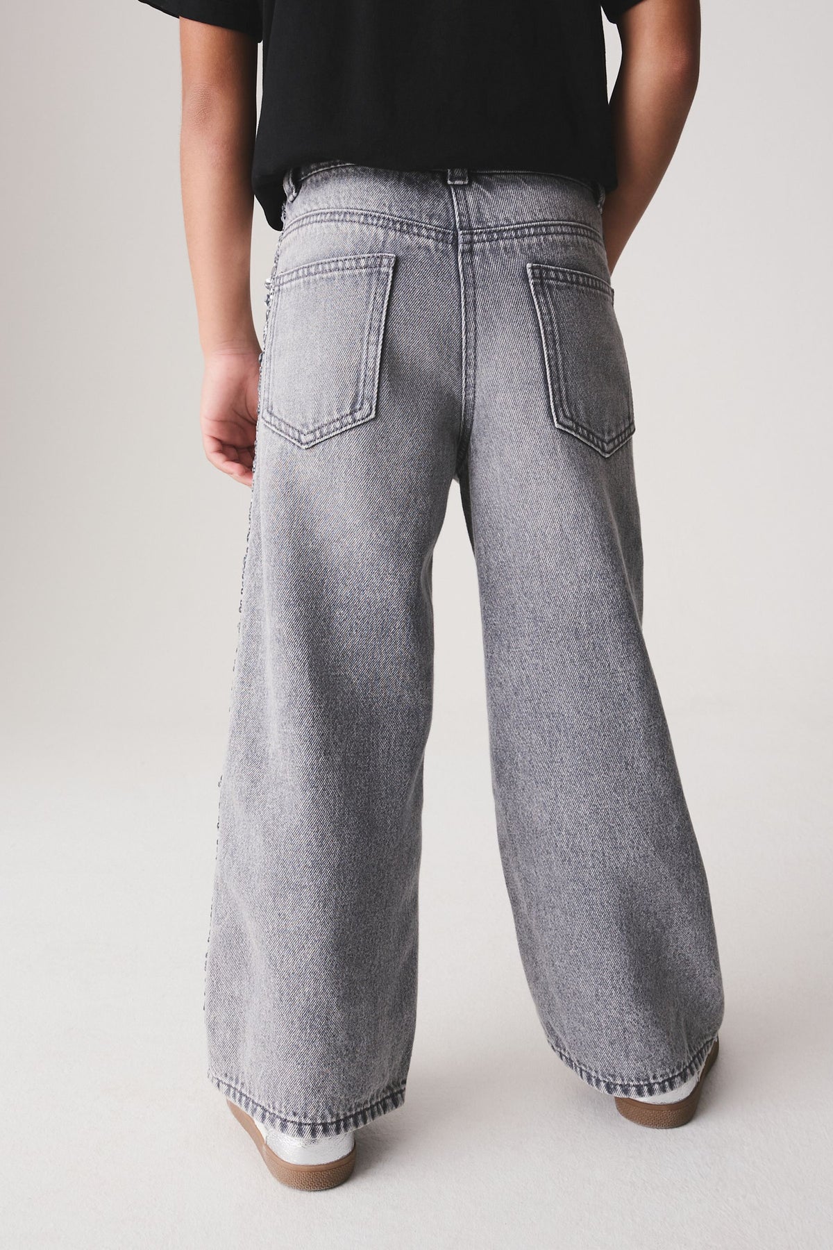 Jeans lățit cu bandă laterală din paiete gri/silver - denim albastru, fete, 3 ani - 16 ani, NEXT - imagine 2