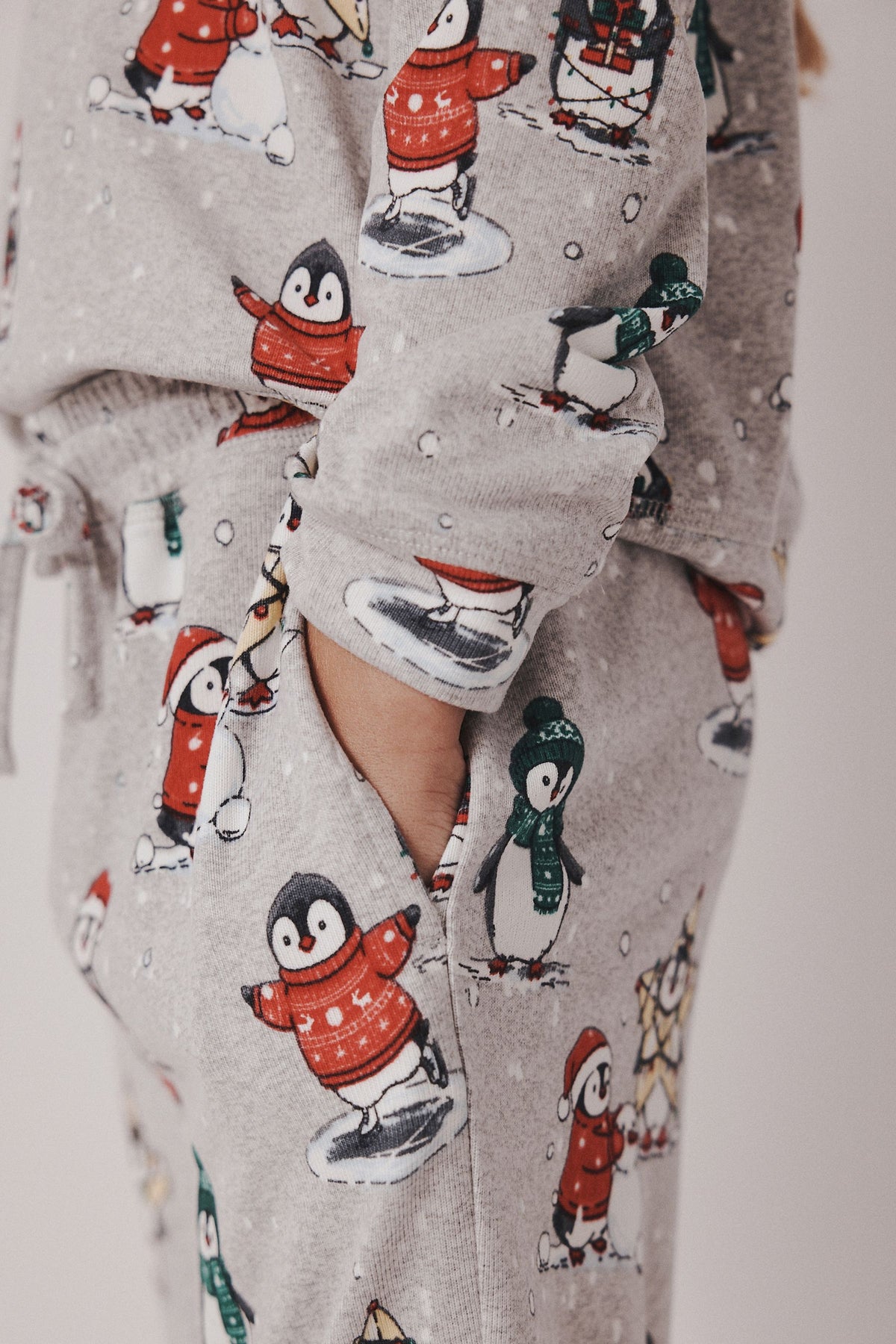 XMAS O1 JOG PENGU GR - Grey, Girls, 9-12 Mths - 16 Yrs, NEXT - imagine 4